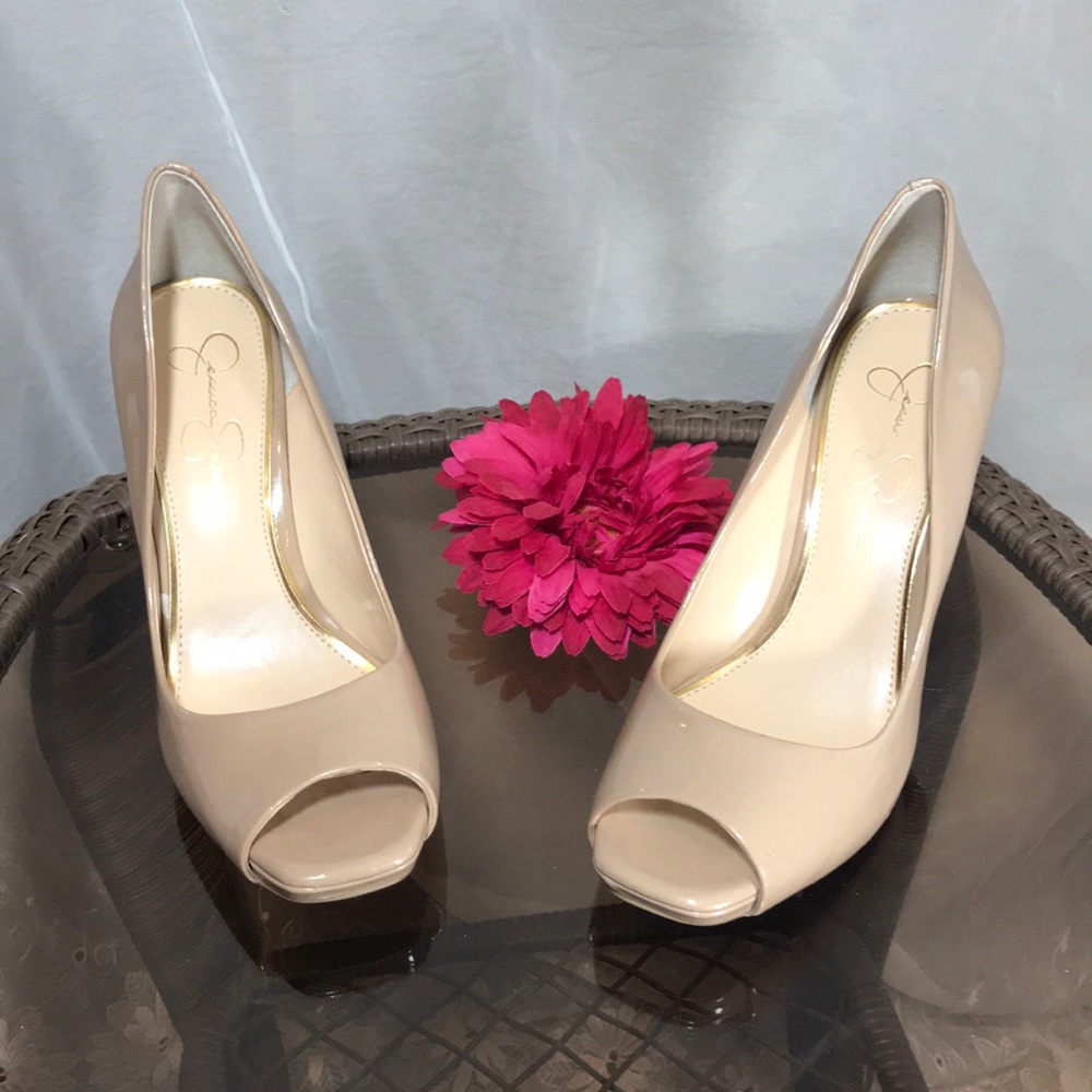 Jessica Simpson nude peep toe heels